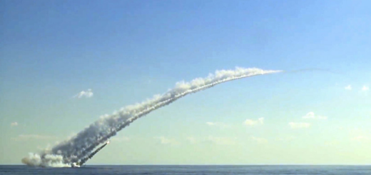 Pociski Kalibr wystrzelone z rosyjskich okrętów na Morzu Czarnym przeleciały nad Mołdawią. / Zdjęcie: AP/EAST NEWS