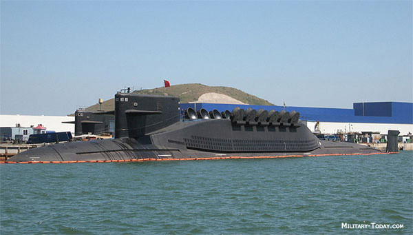 Atomowy okręt podwodny SSBN Typ 094 Jin drugiej generacji chińskiej marynarki wojennej. / Zdjęcie: military-today.com
