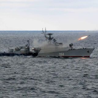 Rosjanie znów zwiększyli liczbę okrętów rakietowych na Morzu Czarnym. / Zdjęcie: EPA, PAP