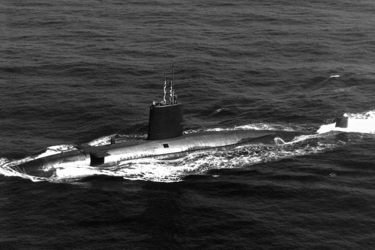 Szturmowy okręt podwodny typu Valiant o napędzie atomowym. / Zdjęcie: Marynarka Wojenna USA/commons.wikimedia.org