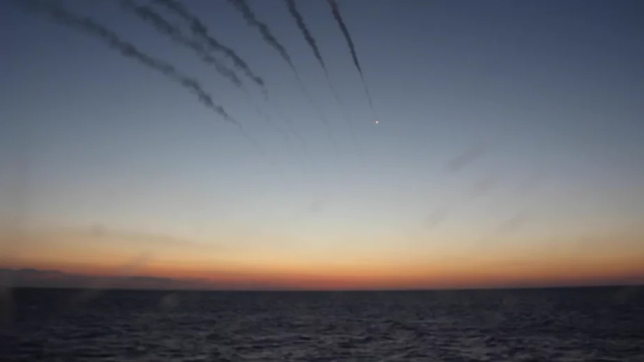 Rosja wystrzeliła pociski Kalibr na Morzu Japońskim. / Zdjęcie; Russian Defence Ministry / Sputnik via AFP / AFP
