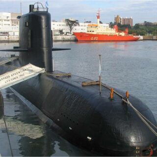Argentyński okręt podwodny typu TR-1700 (S-41) ARA Santa Cruz. / Zdjęcie: Wikimedia