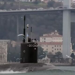 Rosyjski okręt podwodny Rostov nad Donem typu Kilo.