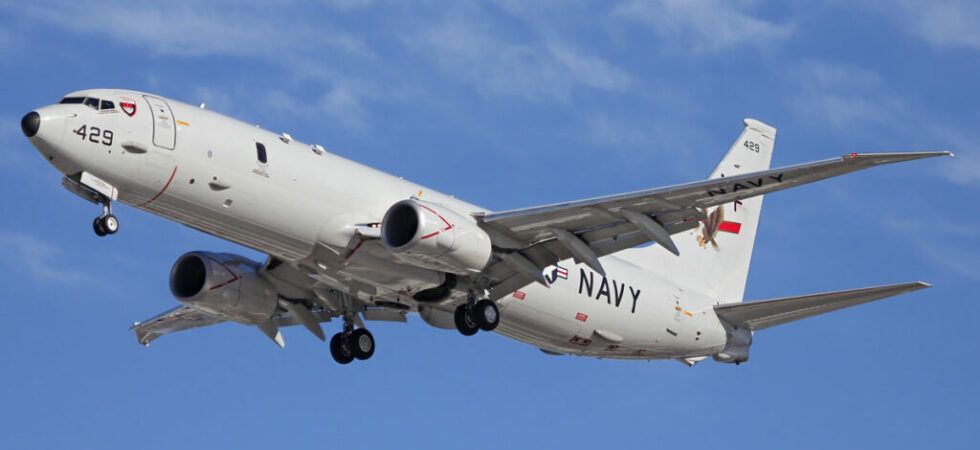 Samolot ZOP US Navy P-8 Poseidon startuje na lotnisku w Perth. / Zdjęcie: Darren Koch