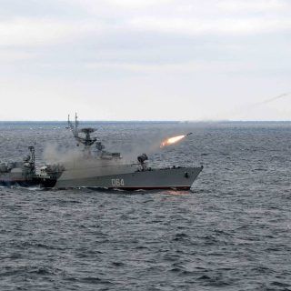 Mały okręt do zwalczania okrętów podwodnych Yeisk. / Zdjęcie: Aleksiej Drużninin/Rosyjskie Prezydenckie Biuro Prasowo-Informacyjne/TASS