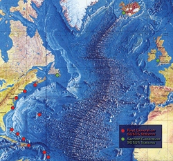 Pierwsze stacje SOSUS – NAVFAC – zostały rozmieszczone od Barbados po Nową Szkocję na olbrzymim półkolu otwierającym się na przepastne głębie grzbietu Środkowo-Atlantyckiego. Później, utworzono dodatkowe obszary Atlantyckie w Argentynie, Nowej Funlandii, Keflaviku, na Islandii, Brawdy i w Walii.
Zdjęcie: www.navy.mil