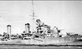 Krążownik HMS Aurora (na zdjęciu) wraz z krążownikiem Nigeria oraz niszczycielami Punjabi i Tartar sformowały Zespół K, i pod dowództwem kadm. Philipa Viana odbyły kilka rajdów na Spitsbergen w celu zniszczenia niemieckich stacji meteorologicznych. 7 września HMS Aurora> i Nigeria przechwyciły u wybrzeża norweskiego mały konwój niemiecki, topiąc eskortujący go szkolny okręt artyleryjski Bremie. Konwój prawdopodobnie płynął z zaopatrzeniem do niemieckich stacji meteorologicznych. / Zdjęcie: uboat.net