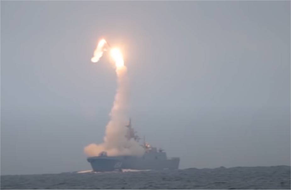 Wystrzelenie  rakiety hipersonicznej Tsirkon z pokładu rosyjskiej fregaty Projektu 22350 Gorszkow.  / Zdjęcie: Rosyjskie Ministerstwo Obrony Narodowej