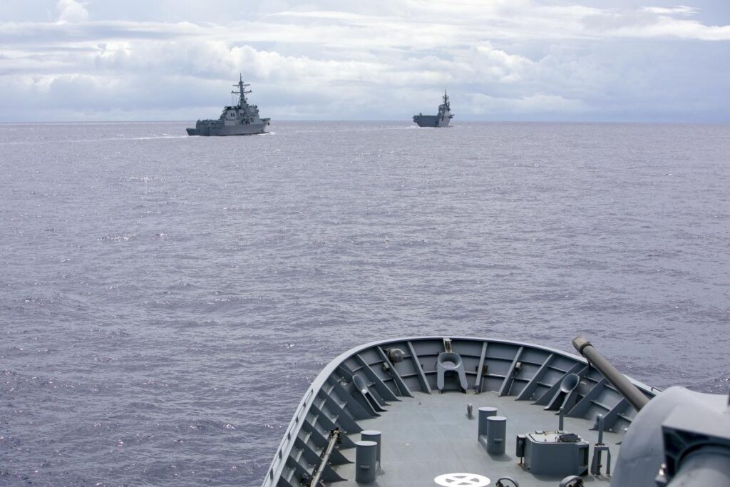 HMAS Arunta podczas ćwiczeń na Pacyfiku. / Zdjęcie: Marynarka Wojenna Australii