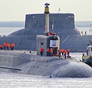Najnowocześniejszy Rosyjski atomowy okręt podwodny Jurij Dołgorukij nadal nie jest wyposażony w rakiety balistyczne Buława. / Zdjęcie: Internet