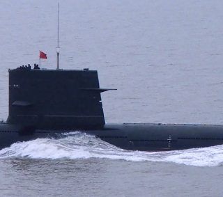 Chiński okręt podwodny typu Song z silnikiem Diesla. Tajlandia zdecydowała się w 2015 roku na zakup trzech okrętów podwodnych tego typu z Chin (S26T). / Zdjęcie: SteKrueBe / WikiMedia Commons