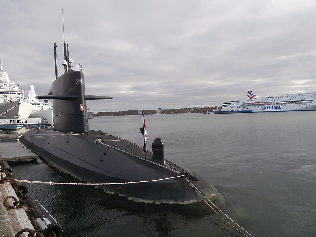 Okręt podwodny HNLMS Bruinvis (S810) podczas wizyty w Tallinnie 18 października 2014. / Zdjęcie: en.wikipedia.org
